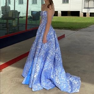 Beautiful Sherri Hill Ballgown Sz 00